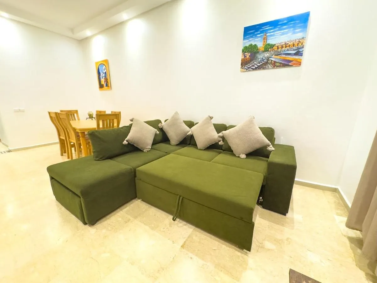 Elegant 2-Bedroom Duplex Downtown Private Terrace マラケシュ