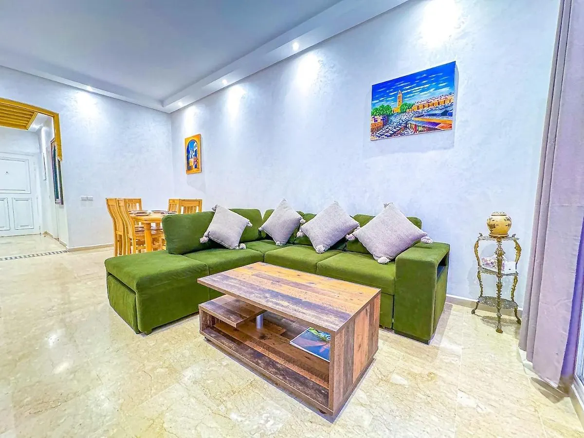 Elegant 2-Bedroom Duplex Downtown Private Terrace マラケシュ